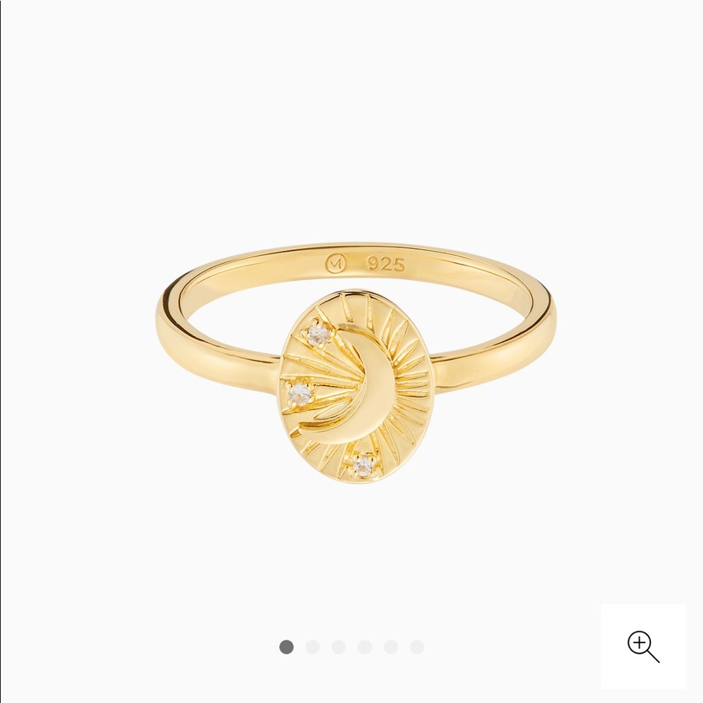 Mejuri Tarot Moon Ring